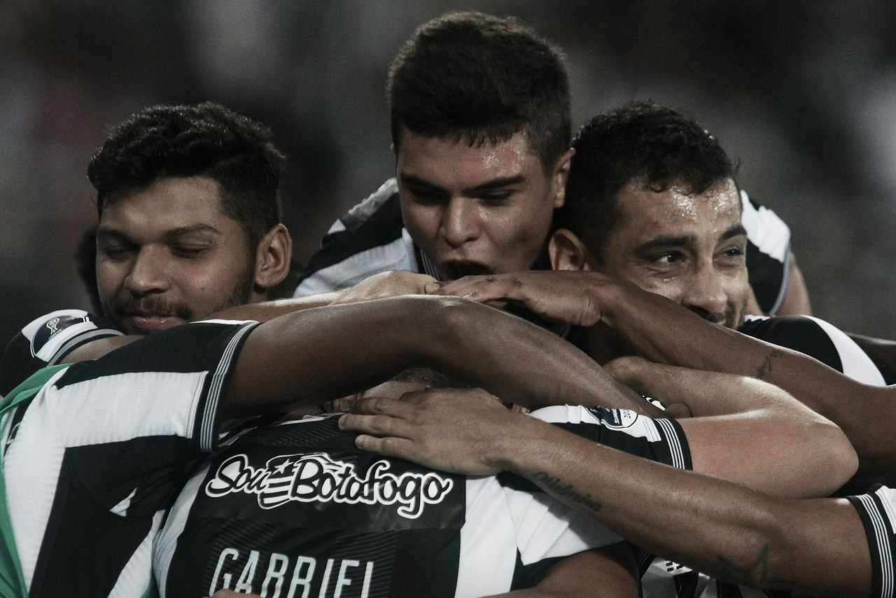 Botafogo goleia Sol de América e avança às oitavas da Sul-Americana