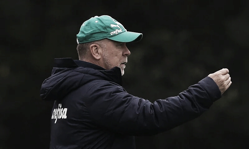 Um mês de Mano Menezes: o que mudou no Palmeiras? Um mês de Mano Menezes: o que mudou no Palmeiras?