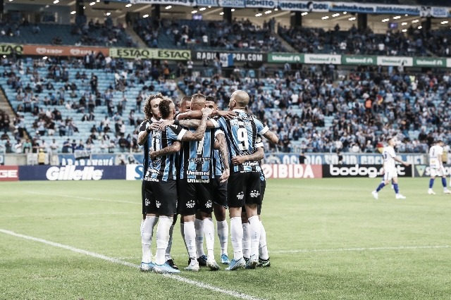 Com brilho coletivo, Grêmio atropela Avaí na Arena e ressurge no Brasileiro