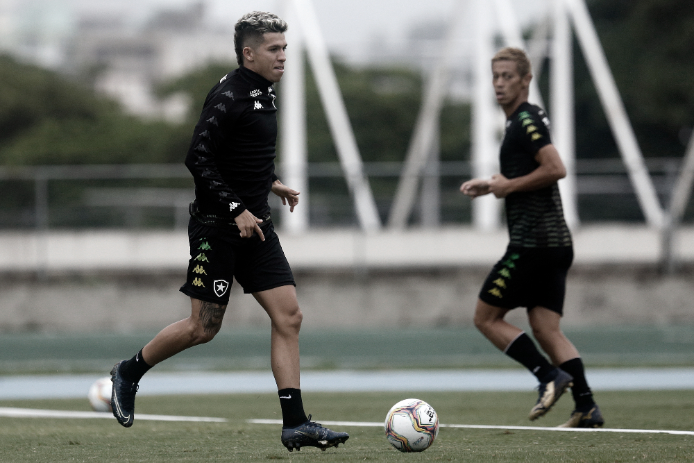 A dúvida que paira no Botafogo: Honda e Bruno Nazário conseguem jogar juntos? A dúvida que paira no Botafogo: Honda e Bruno Nazário conseguem jogar juntos?