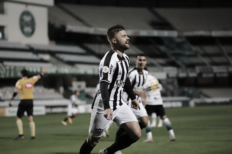 Atlético-MG domina primeira etapa, segura placar mínimo e vence Coritiba fora de casa Atlético-MG domina primeira etapa, segura placar mínimo e vence Coritiba fora de casa