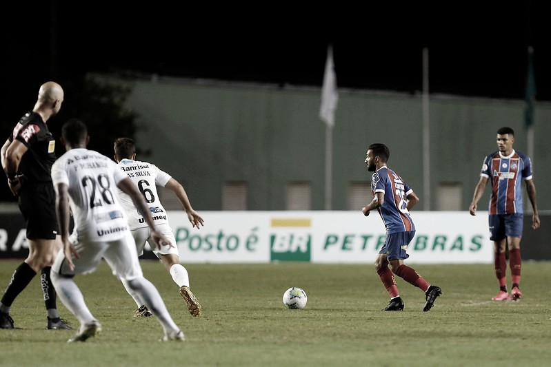 Ernando
cobra Bahia após derrota contra Grêmio: "Tem que se impor mais" Ernando
cobra Bahia após derrota contra Grêmio: "Tem que se impor mais"