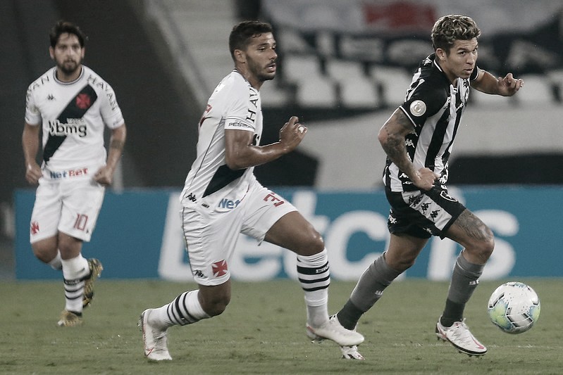 Para se afastar da 'confusão', Vasco e Botafogo fazem clássico dos desesperados no Rio Para se afastar da 'confusão', Vasco e Botafogo fazem clássico dos desesperados no Rio