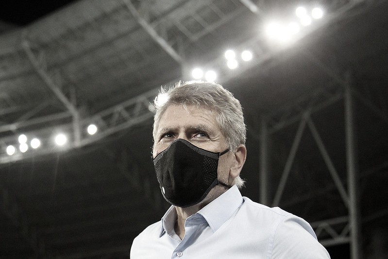 Autuori elogia Matheus Babi e vê vitória justa no clássico: "Botafogo tem jogado para ganhar" Autuori elogia Matheus Babi e vê vitória justa no clássico: "Botafogo tem jogado para ganhar"
