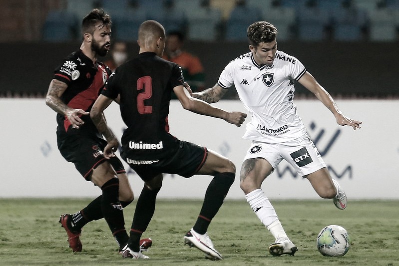 Para voltar a sonhar: Botafogo recebe Atlético-GO para tentar permanência na Série A