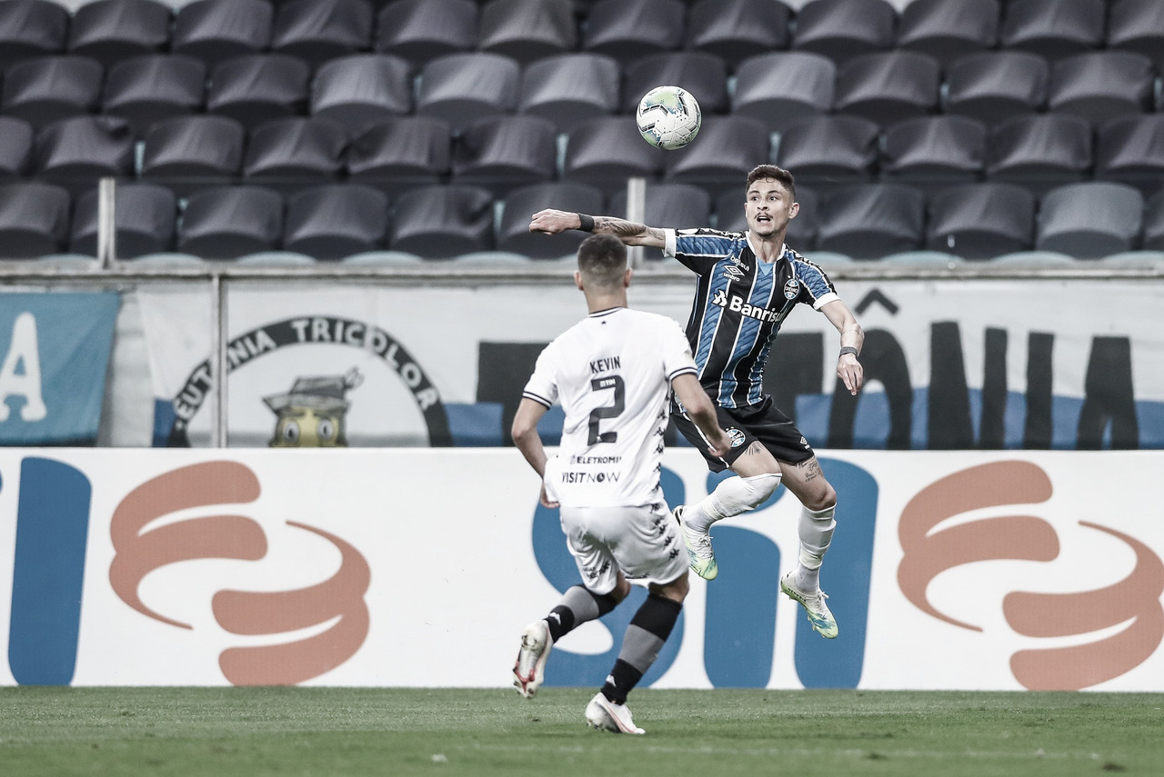 Grêmio visita rebaixado Botafogo em busca do G-4 Grêmio visita rebaixado Botafogo em busca do G-4