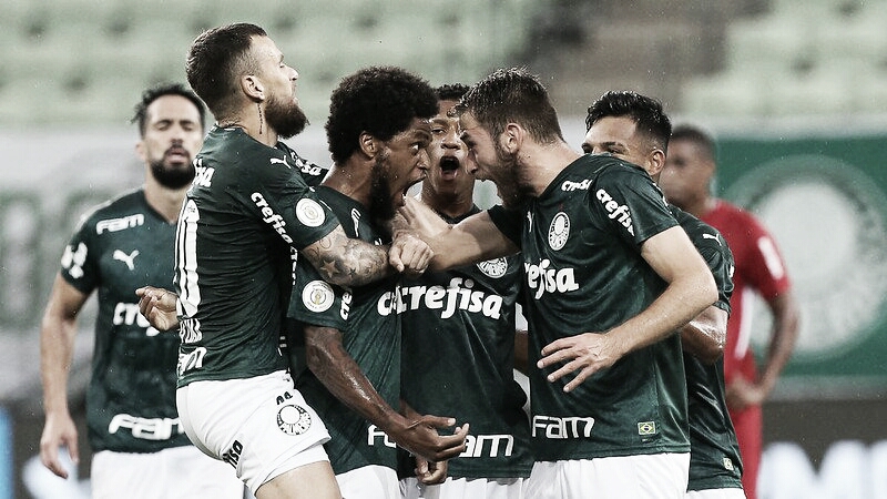 Palmeiras sai na frente, é pressionado, mas segura vitória sobre Bragantino