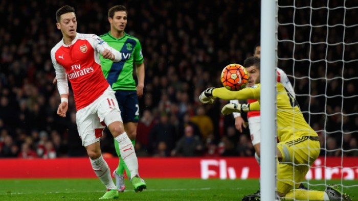 Forster si traveste da Superman e ferma l'Arsenal: il Southampton all'Emirates strappa lo 0-0