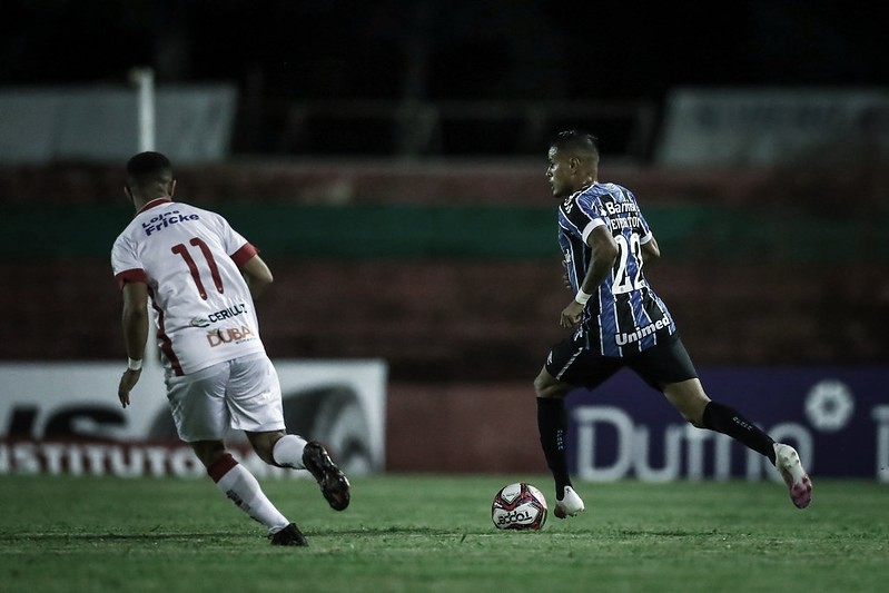 Após ceder virada, Grêmio busca empate com São Luiz e segue na vice-liderança do Gauchão