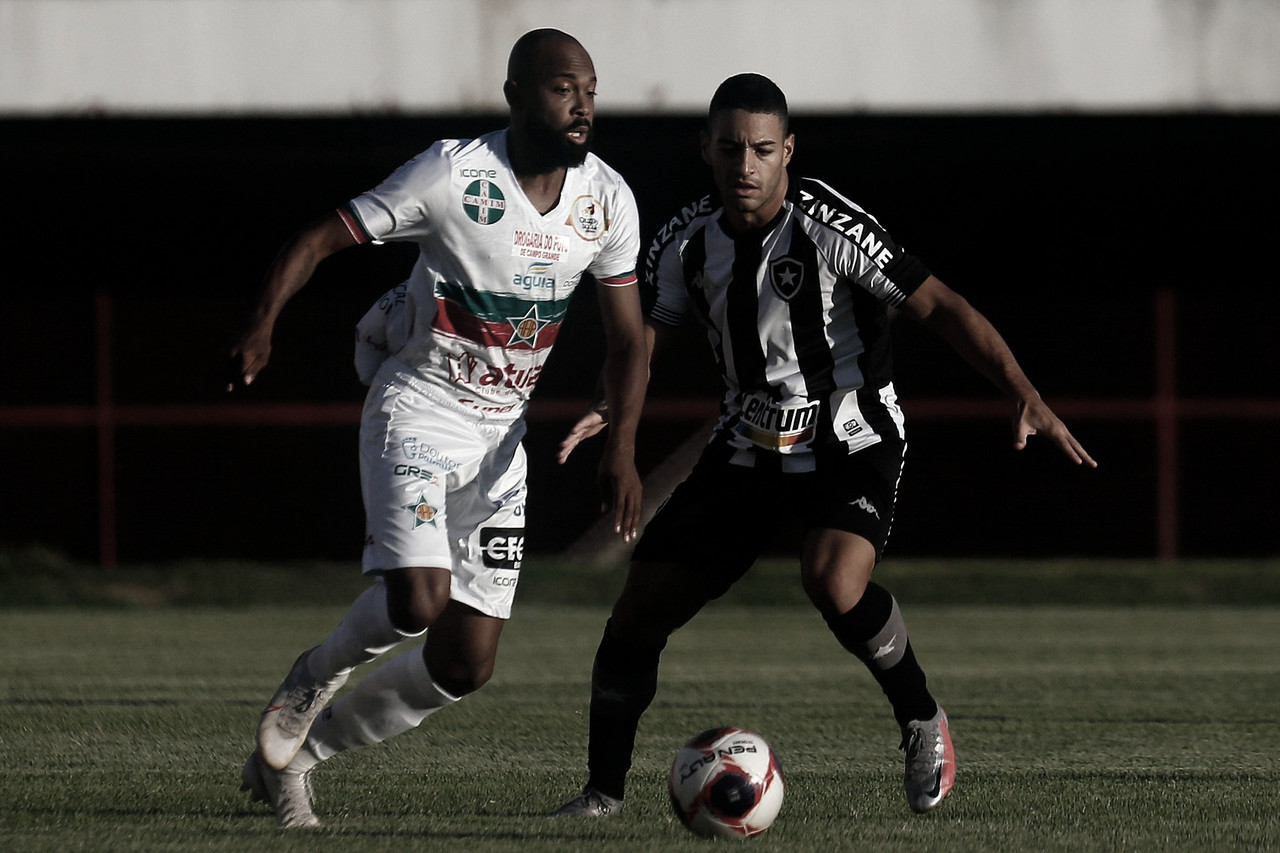 Com um a mais, Botafogo não consegue segurar resultado e sofre empate da Portuguesa