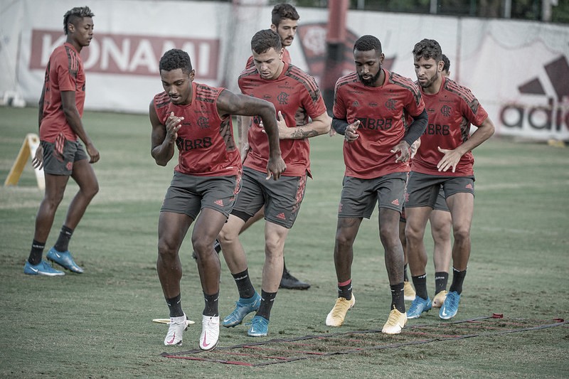 Reservas do Flamengo encaram Portuguesa, que tenta fazer história no Campeonato Carioca