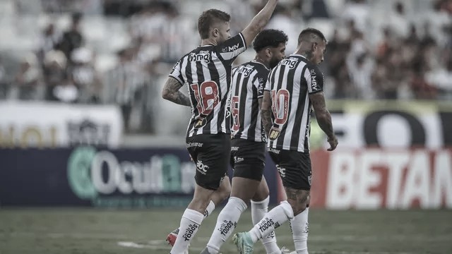 Atlético-MG goleia Caldense e garante liderança do Mineiro