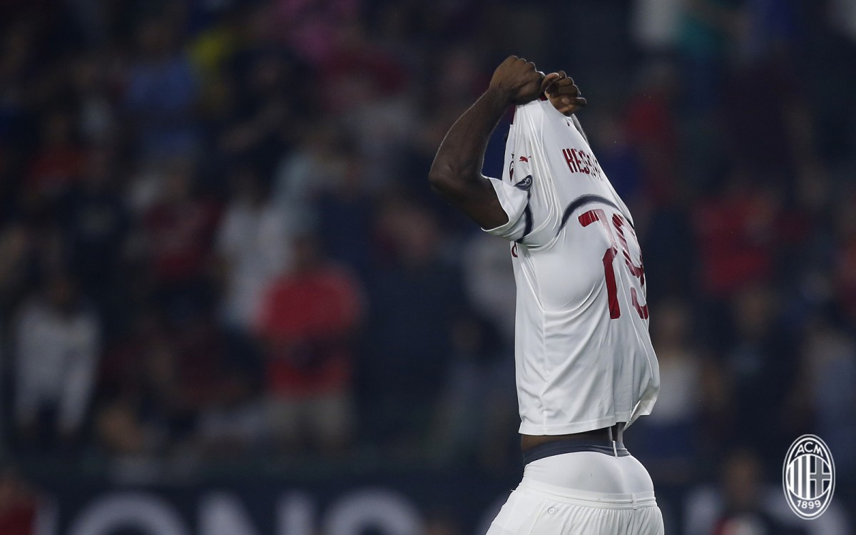 El Milán perdió en su debut tras  una tanda de 26 penales contra United