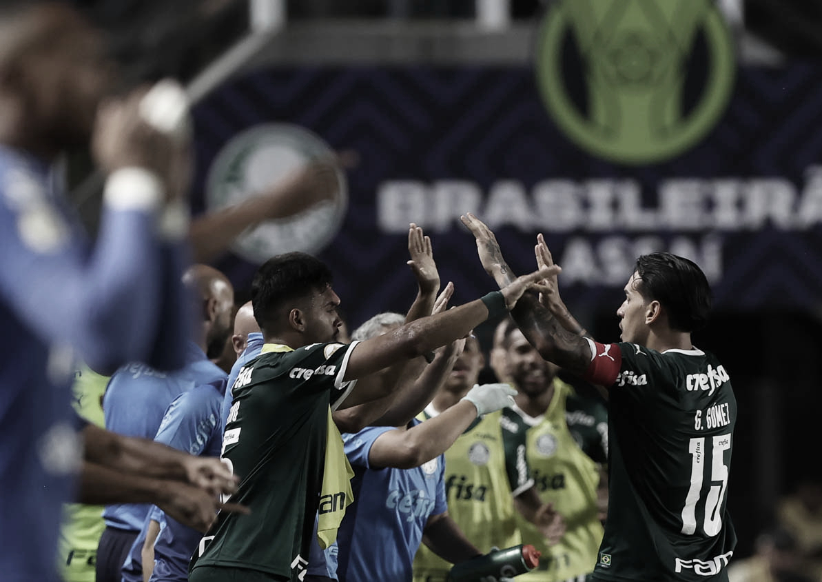 Gustavo Gómez enfatiza força mental do Palmeiras em vitória
contra o Santos 