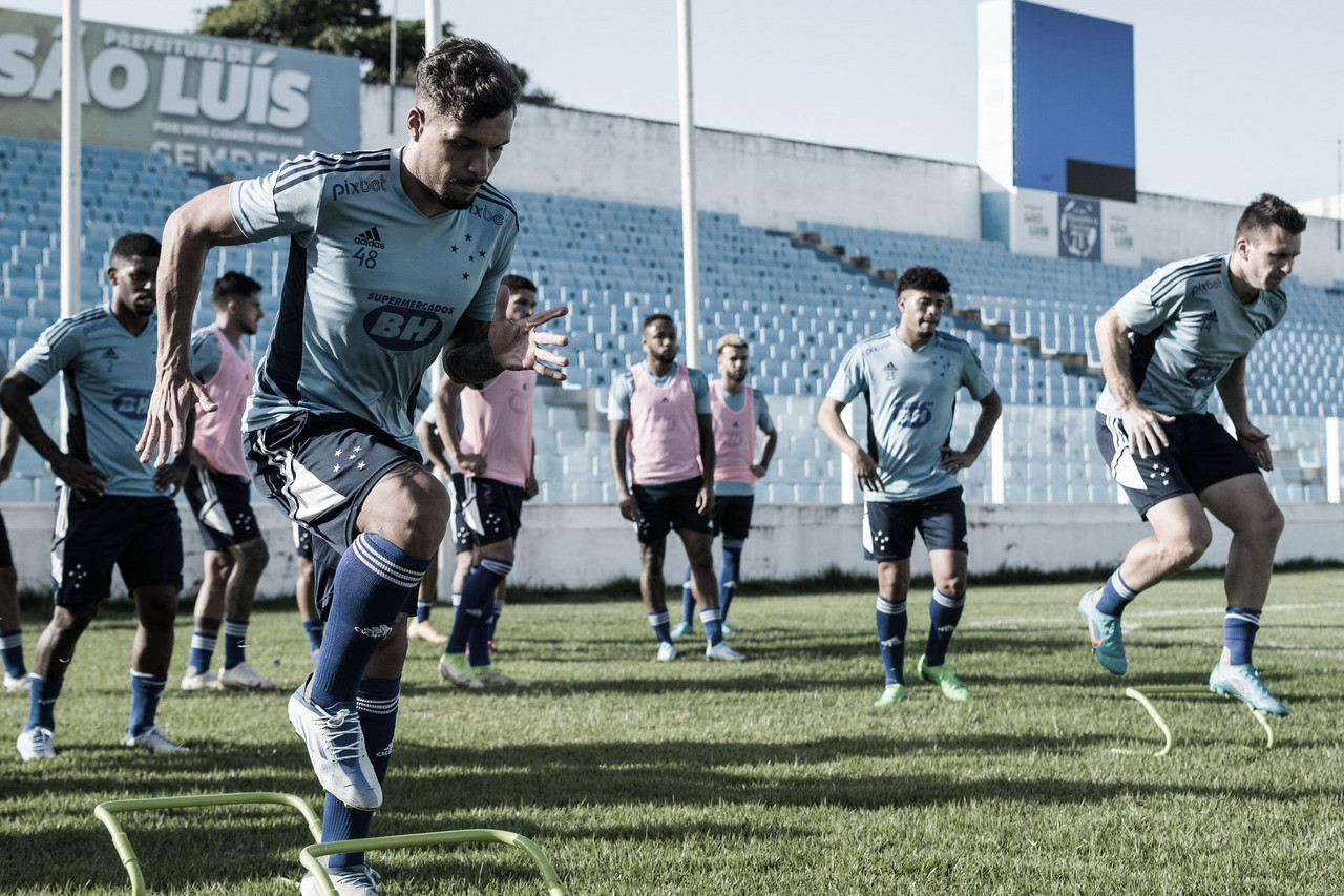 Buscando
garantir acesso com antecedência, líder Cruzeiro enfrenta Sampaio Corrêa