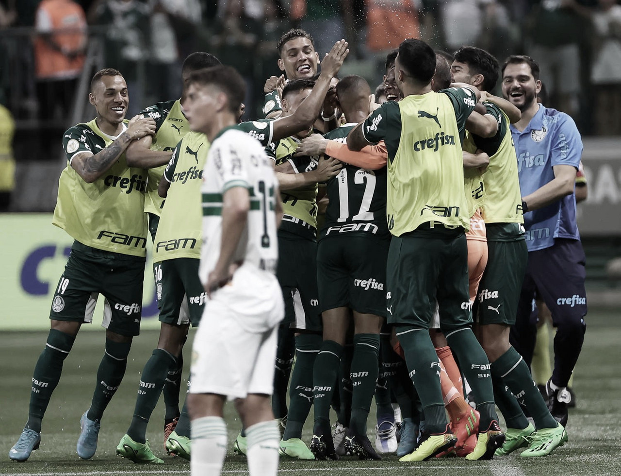 Palmeiras goleia o Coritiba e amplia vantagem na liderança do Brasileirão
