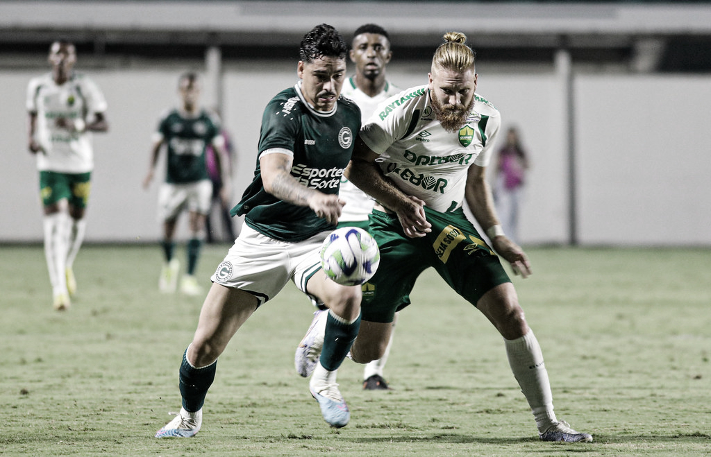 Goiás bate Cuiabá no Serrinha e avança à final da Copa Verde