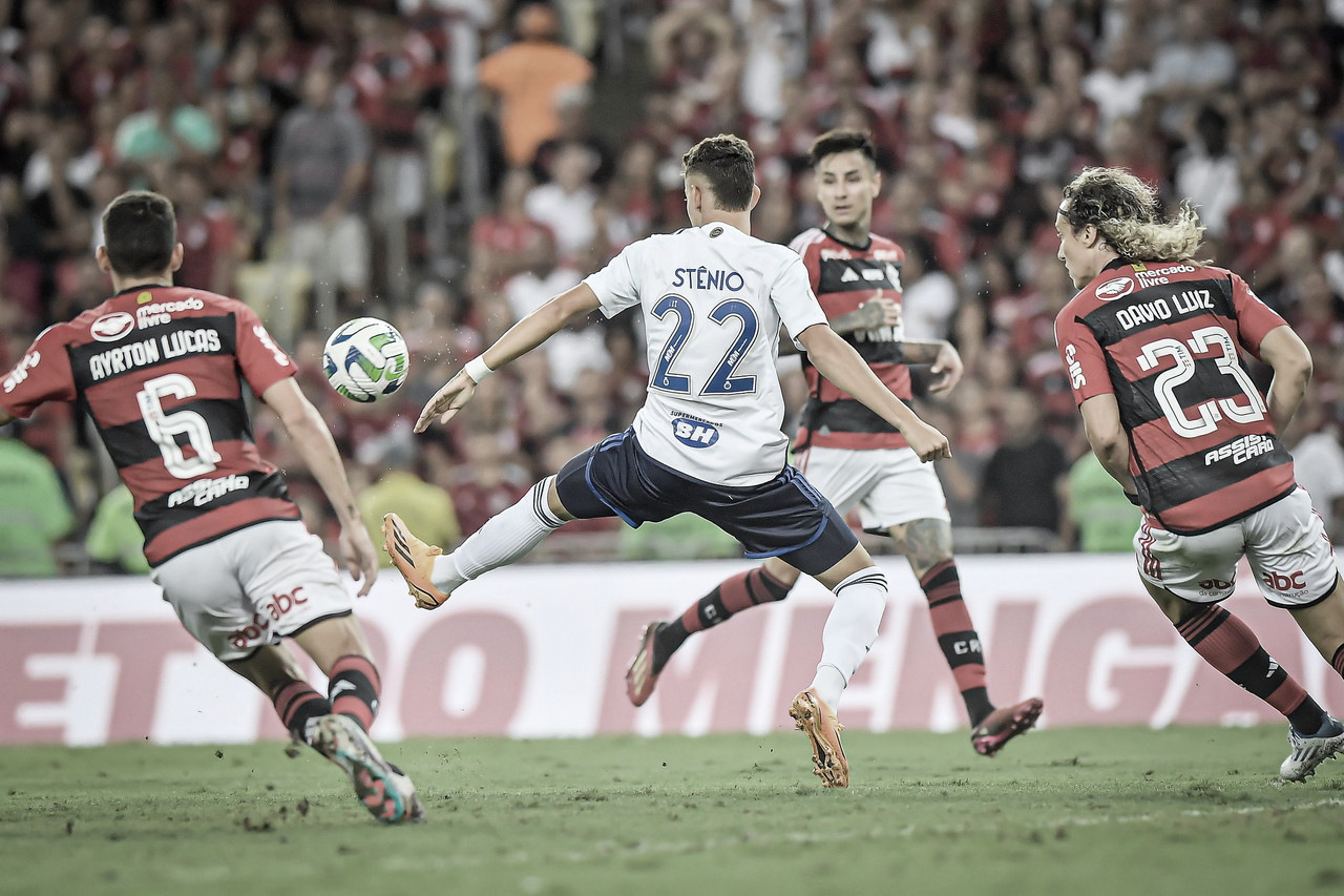 Em jogo disputado, Flamengo e Cruzeiro ficam no empate no Maracanã