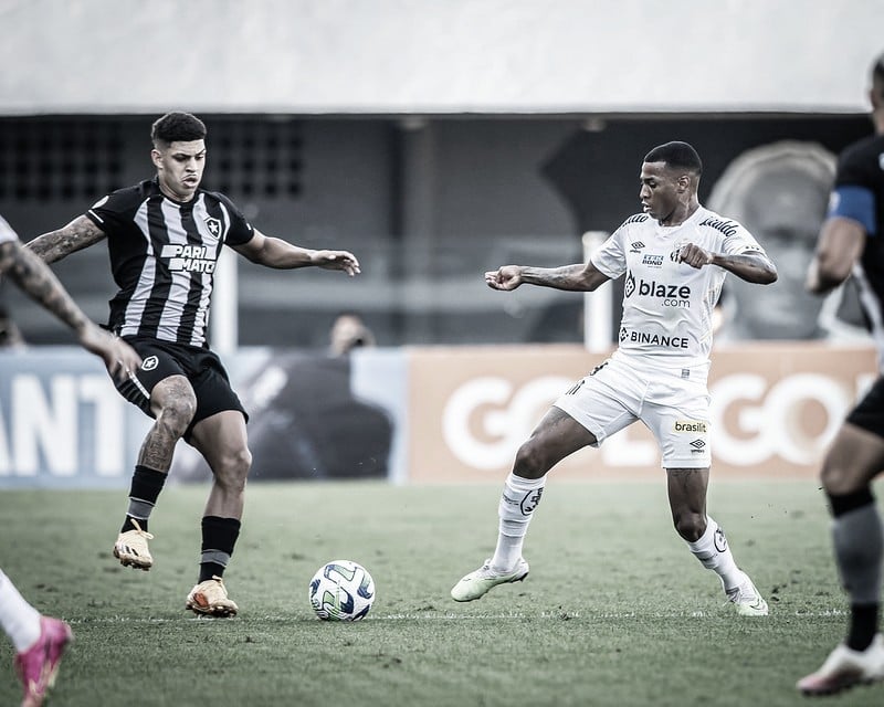 Botafogo busca o empate com o Santos na Vila Belmiro e fica 11