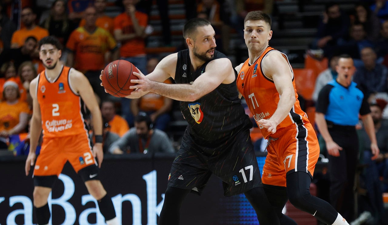 Valencia Basket 108-80 Cluj-Napoca: Valencia Basket vuelve a ganar, y ya  van once - VAVEL España