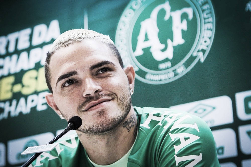 Thiago Santos destaca receptividade na Chapecoense: "Me sentindo em casa" Thiago Santos destaca receptividade na Chapecoense: "Me sentindo em casa"