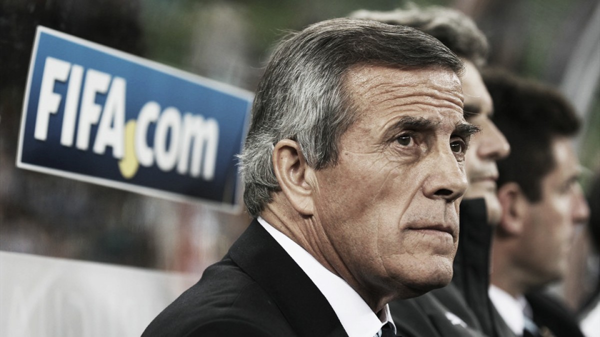 Tabárez: “Con Cavani hay que tener paciencia, nada más” Tabárez: “Con Cavani hay que tener paciencia, nada más”