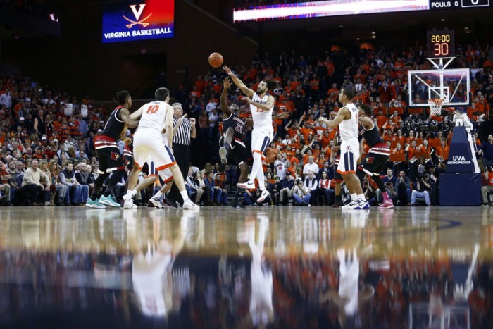 Analysis: Virginia Dominates Louisville In Regular Season Finale 68-46