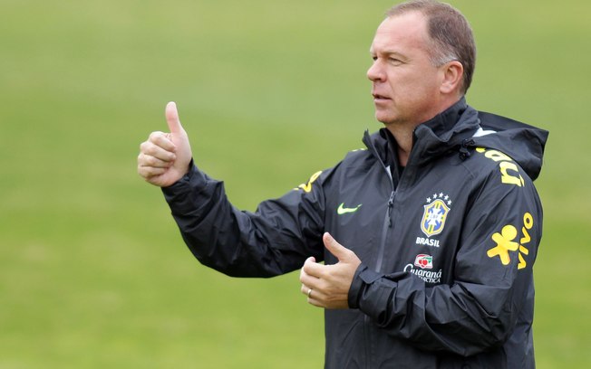 Favorito da diretoria, Mano Menezes pode ser o novo técnico do Porto