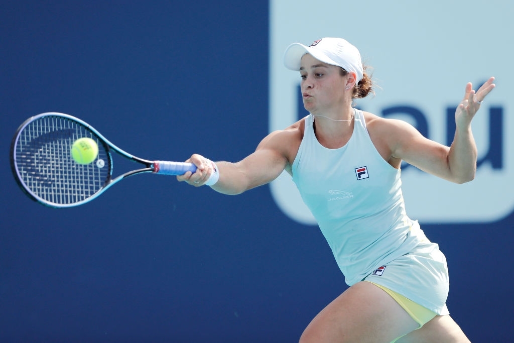 WTA Miami: Ashleigh Barty takes down Aryna Sabalenka to keep title and top-ranking defences alive