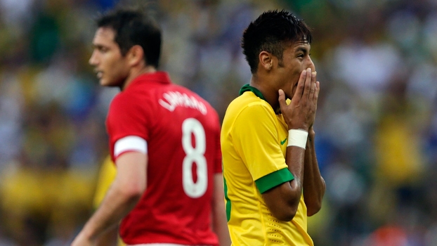 Brasil joga melhor, mas só empata com a Inglaterra na reestreia do Maracanã Brasil joga melhor, mas só empata com a Inglaterra na reestreia do Maracanã