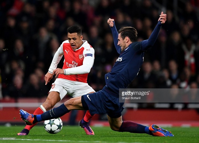 Arsenal vs Paris Saint-Germain: PSG claim vital point - as it happened