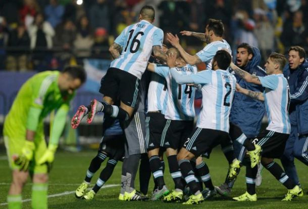 Carlos Tevez Sends Argentina To Copa America Semi-finals
