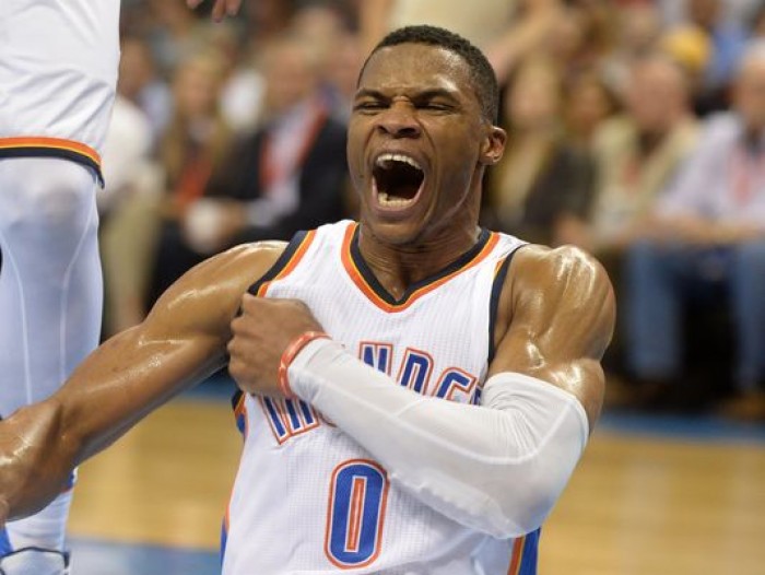 Westbrook mostruoso, tripla doppia da paura e Suns al tappeto