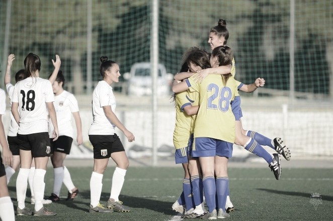 Brillante estreno del Cádiz Femenino Brillante estreno del Cádiz Femenino