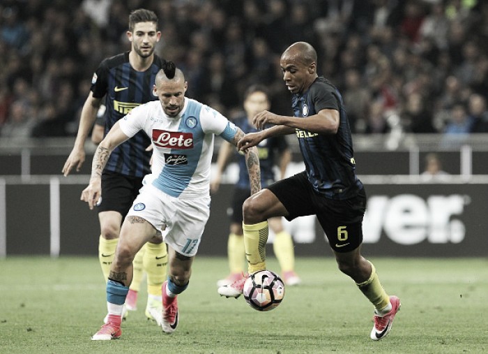 Napoli e Internazionale medem forças pelo topo da Serie A