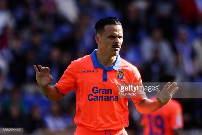 Swansea snap up Roque Mesa from Las Palmas for £11m Swansea snap up Roque Mesa from Las Palmas for £11m