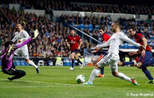 El tercer tiempo: Cristiano Ronaldo por el centro, incómodo