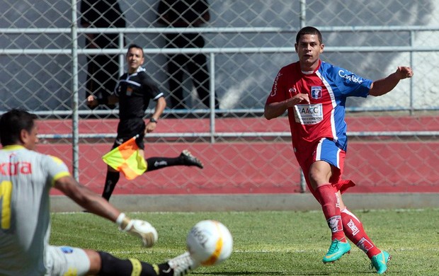Cleiton Campos marca três vezes e sonha com a titularidade no Guará