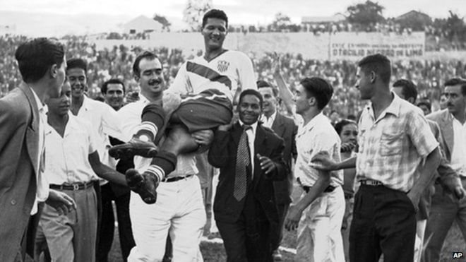 بورغي،
لاعب البيسبول الذي أزعج أمة مهد كُرة القدم بورغي،
لاعب البيسبول الذي أزعج أمة مهد كُرة القدم
