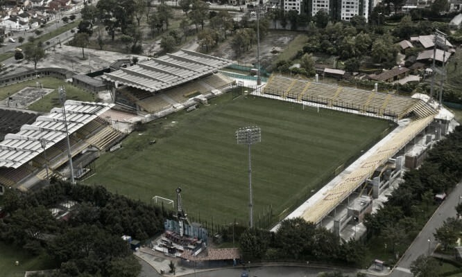 Estadio Metropolitano de Techo