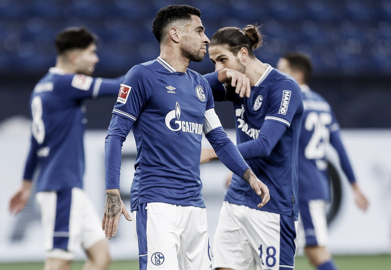 Jogadores afastados, diretoria rachada e lanterna: o drama do Schalke 04 na Bundesliga