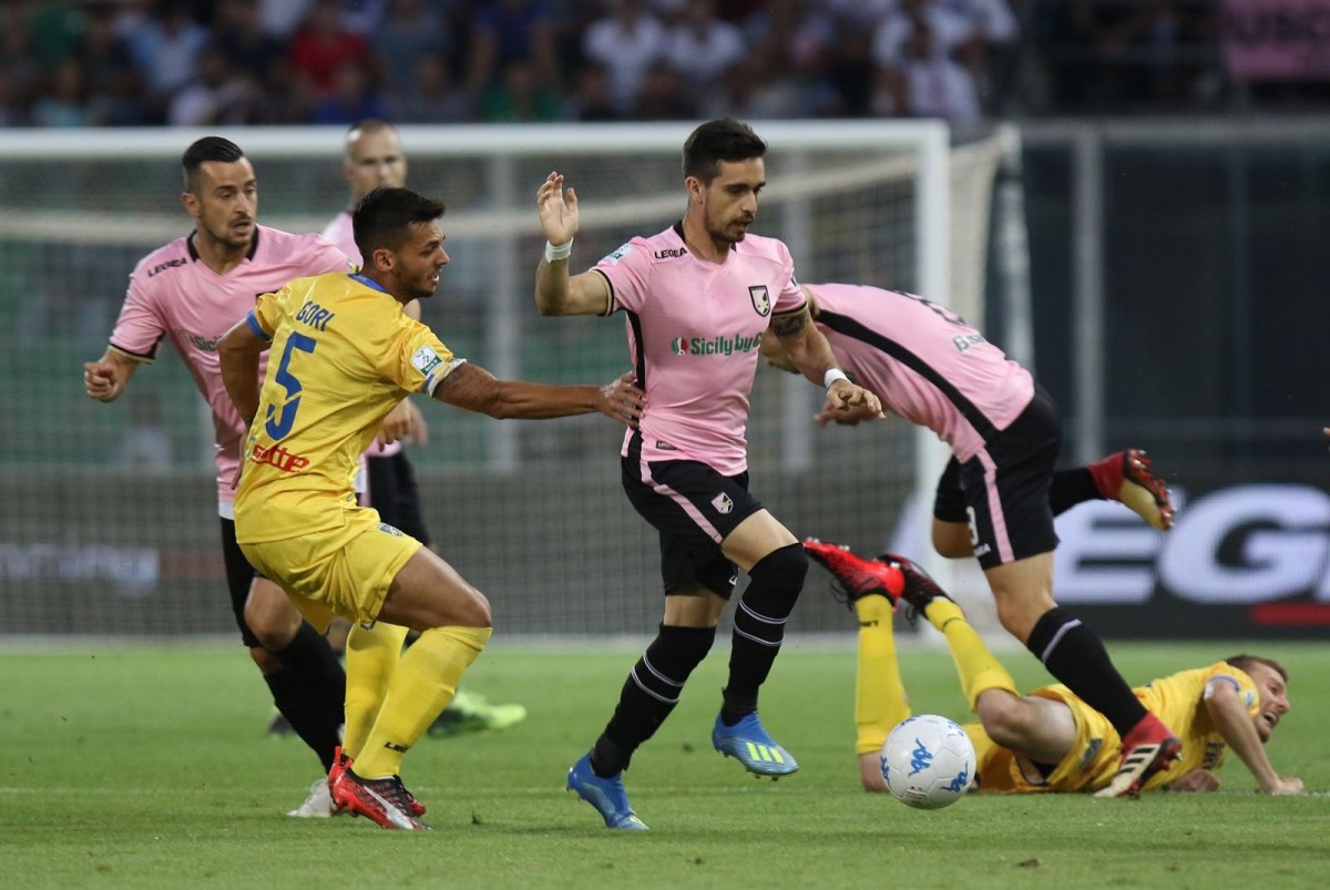 Serie B- Al Palermo il primo atto della finale playoff