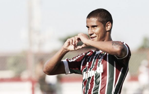 Michael renova contrato com o Fluminense até 2017 Michael renova contrato com o Fluminense até 2017