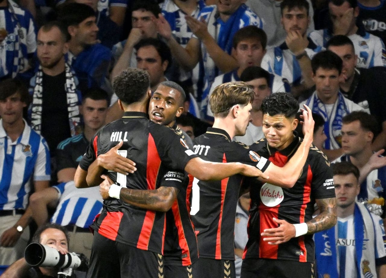 Hsitórico: Bournemouth bate Real Sociedad pela Europa League Hsitórico: Bournemouth bate Real Sociedad pela Europa League