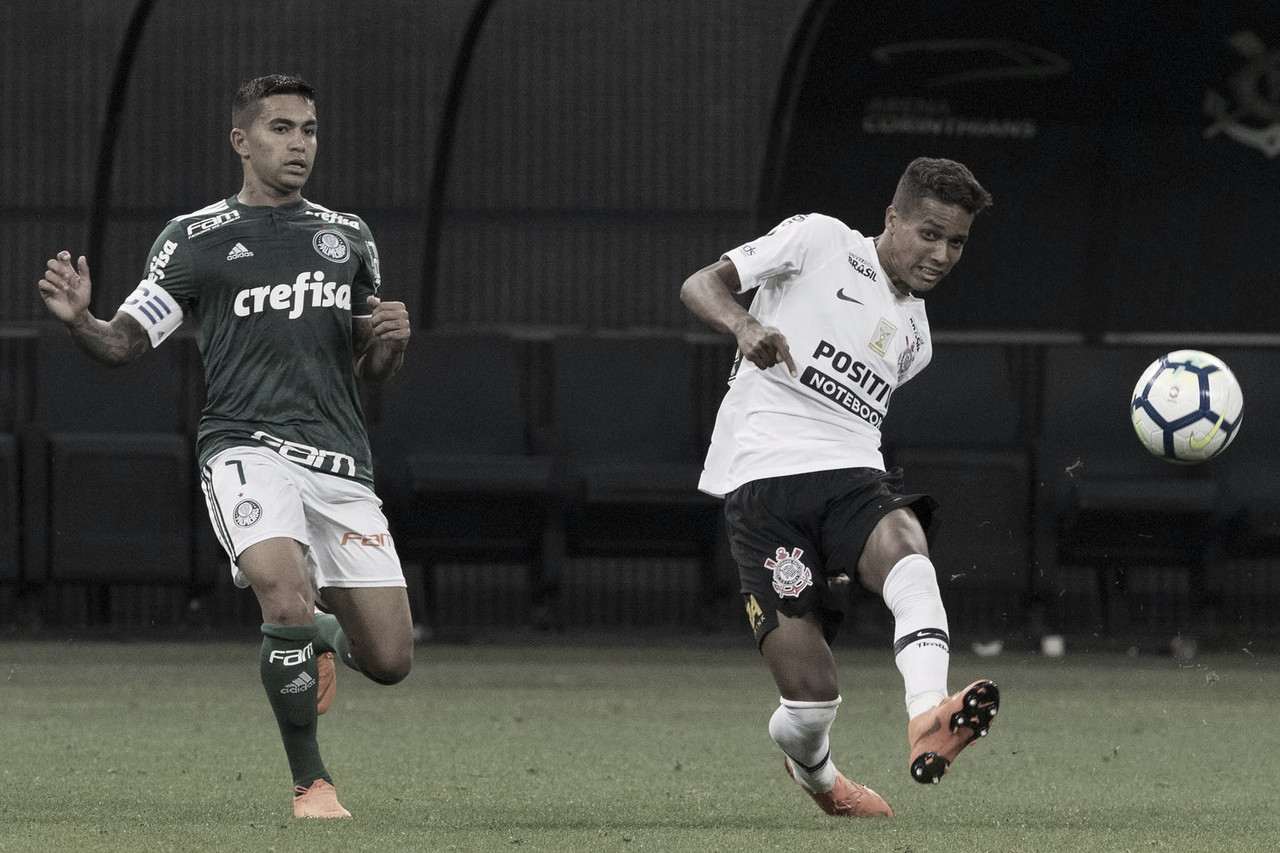 Em jogo de dois tempos distintos, Corinthians e Palmeiras ficam no empate Em jogo de dois tempos distintos, Corinthians e Palmeiras ficam no empate 