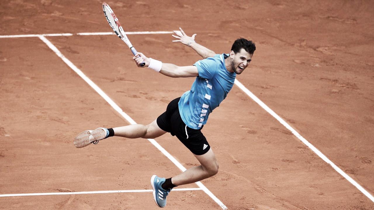 Thiem vence Djokovic pela semifinal de Roland Garros (3-2) Thiem vence Djokovic pela semifinal de Roland Garros (3-2)