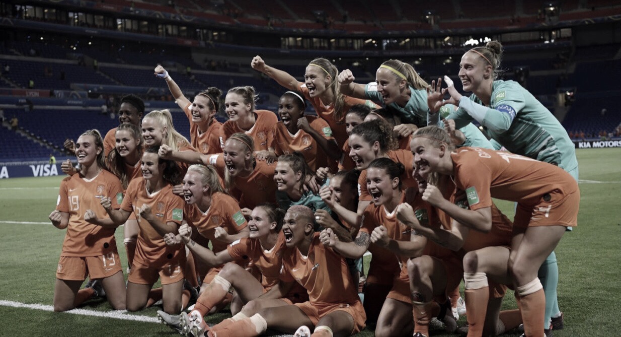 Holanda bate Suécia na prorrogação e encara Estados Unidos em final da Copa do Mundo