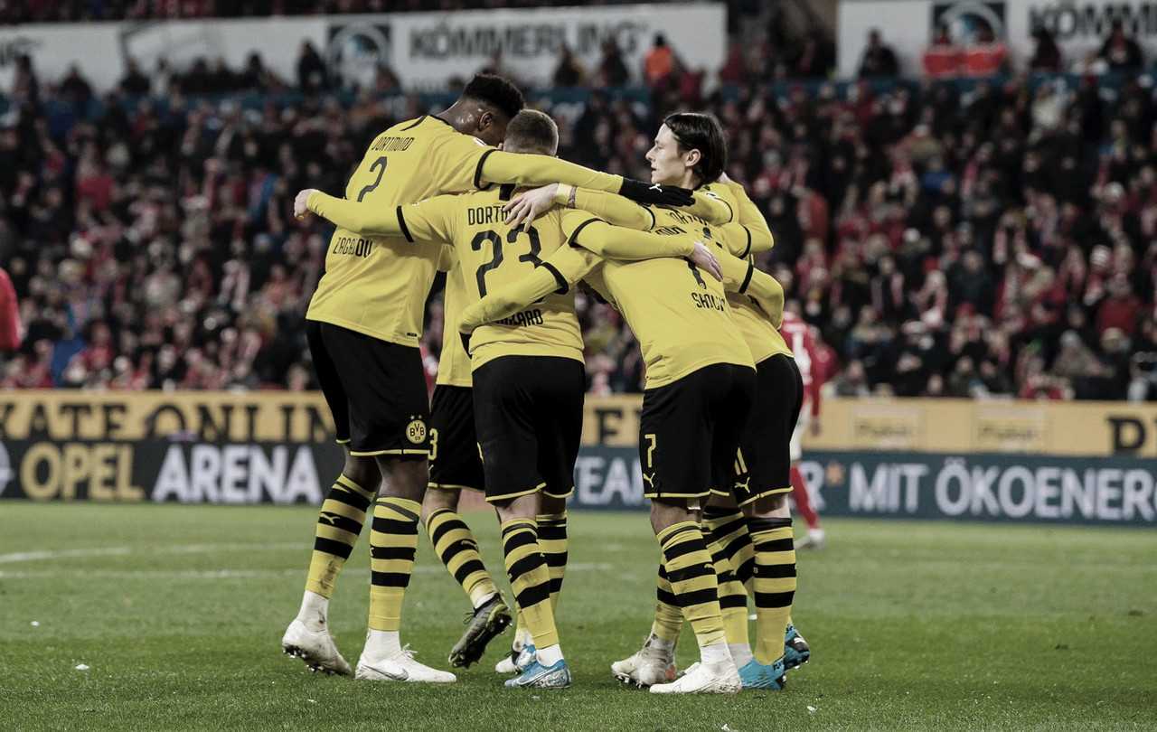 Dortmund
goleia Mainz 05 e encosta na liderança da Bundesliga Dortmund
goleia Mainz 05 e encosta na liderança da Bundesliga