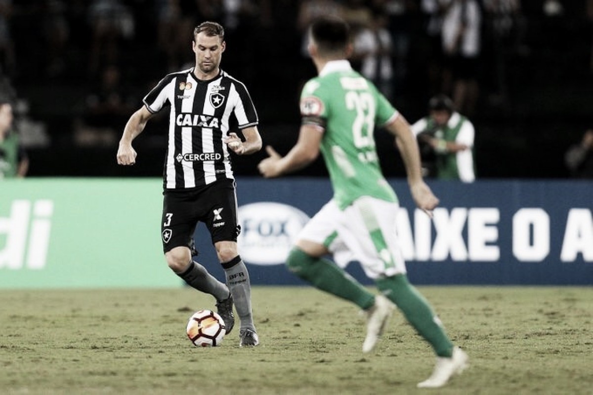 Botafogo sofre no fim, mas segura empate com Audax Italiano e avança na Sul-americana