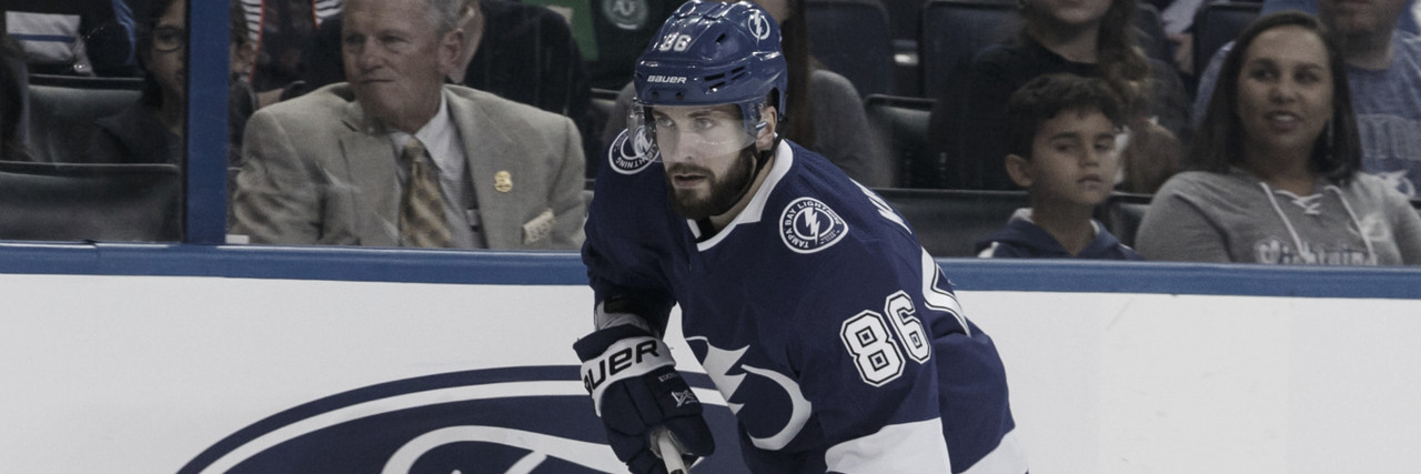 Nikita Kucherov suspendido un partido Nikita Kucherov suspendido un partido